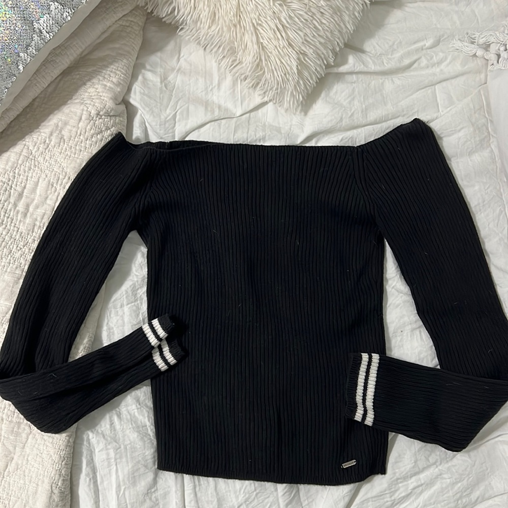Hollister black sweater Size Large